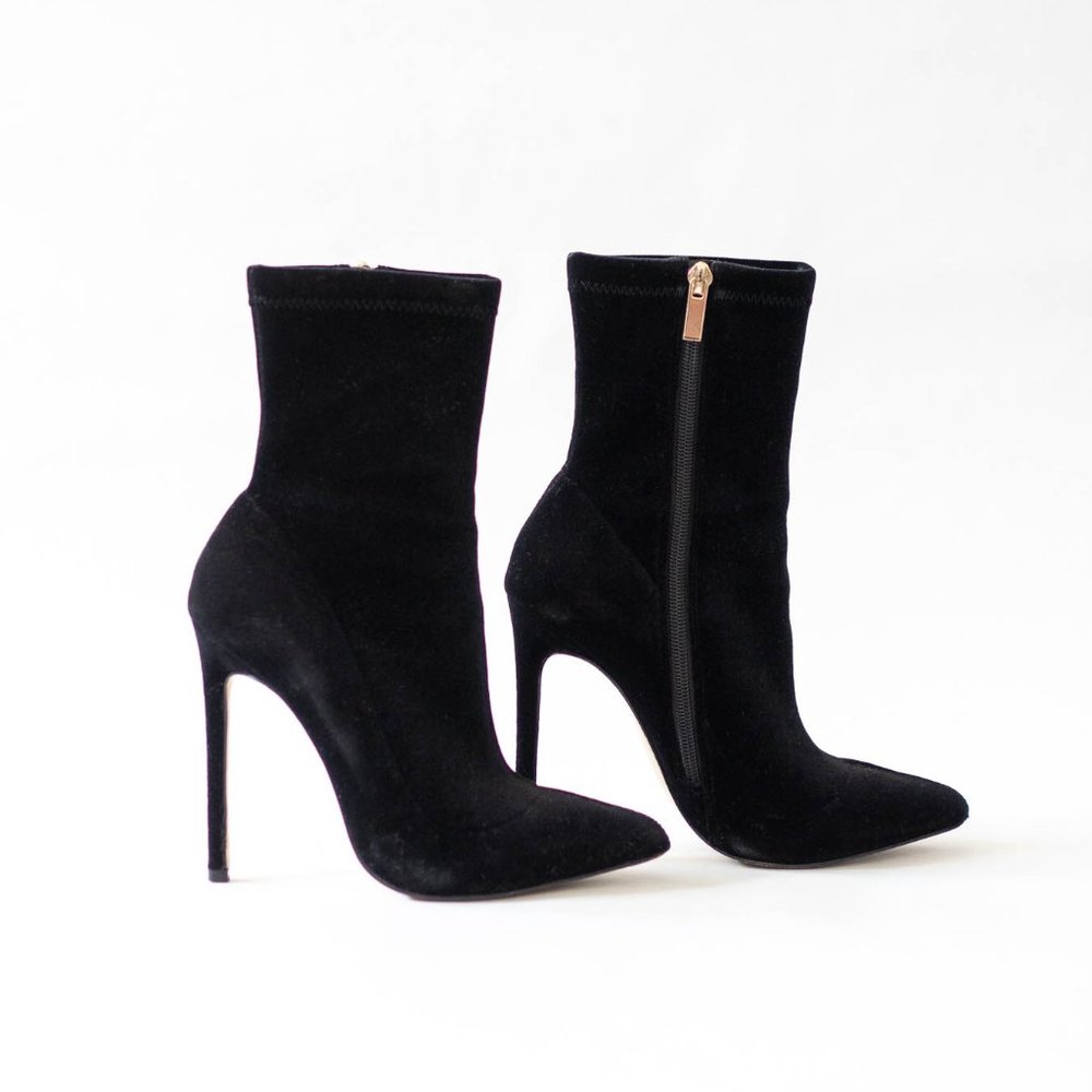 Neiman Marcus | Black Pointed Toe Ankle Boots